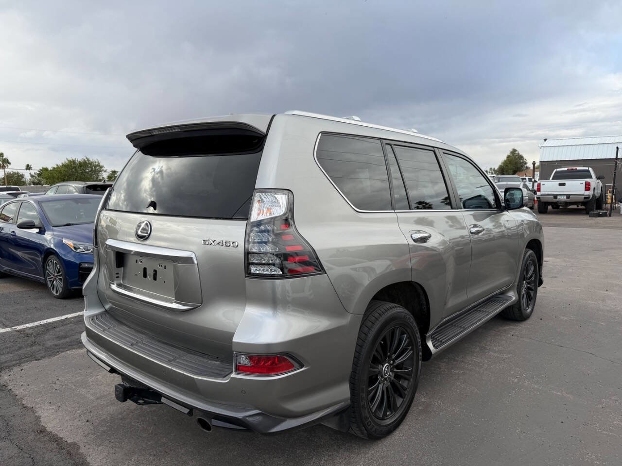 Used 2023 Lexus GX 460 Luxury w/ Sport Design Package image 10
