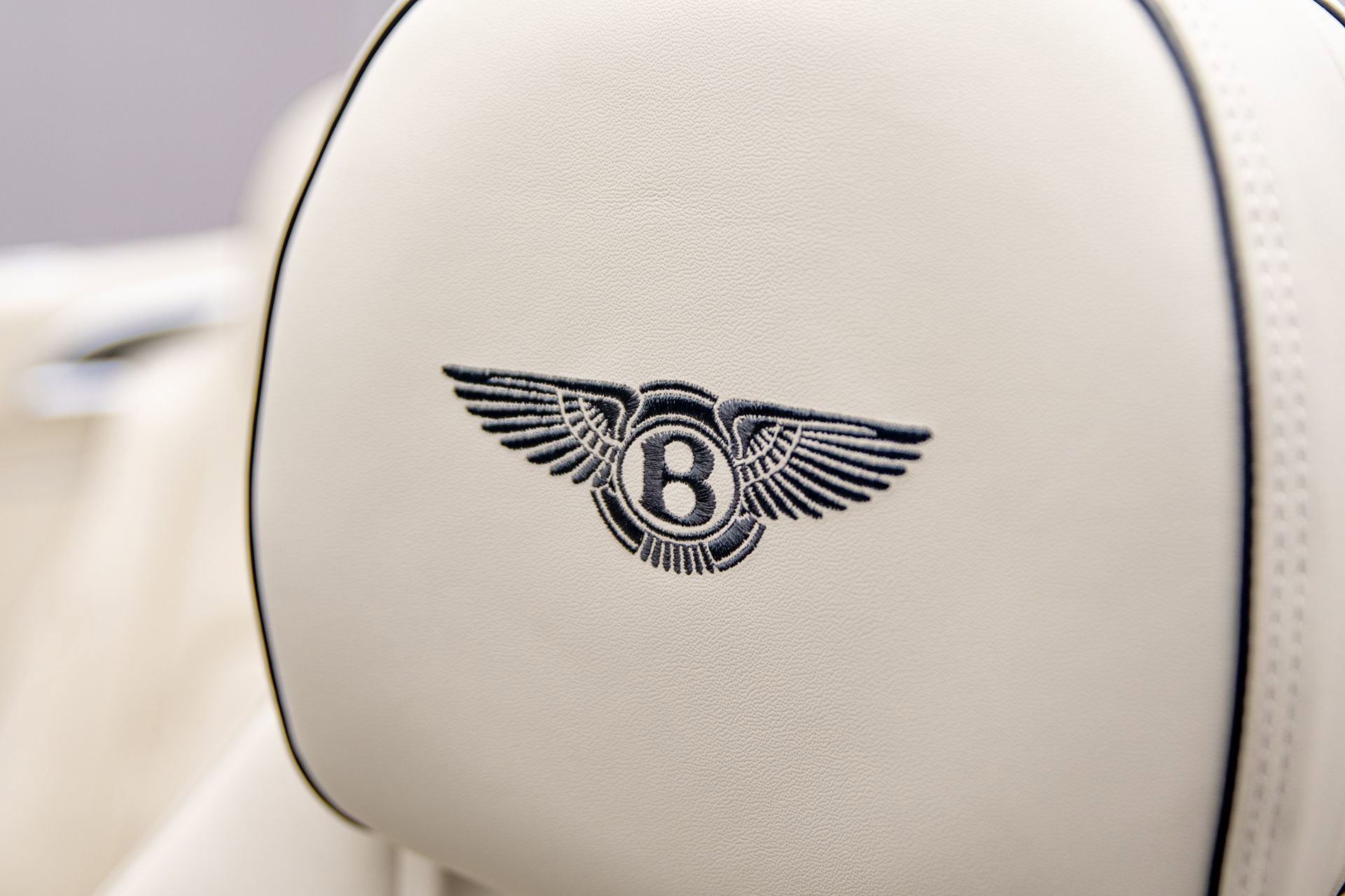 New 2026 Bentley Continental GTC AWD/4WD image 26