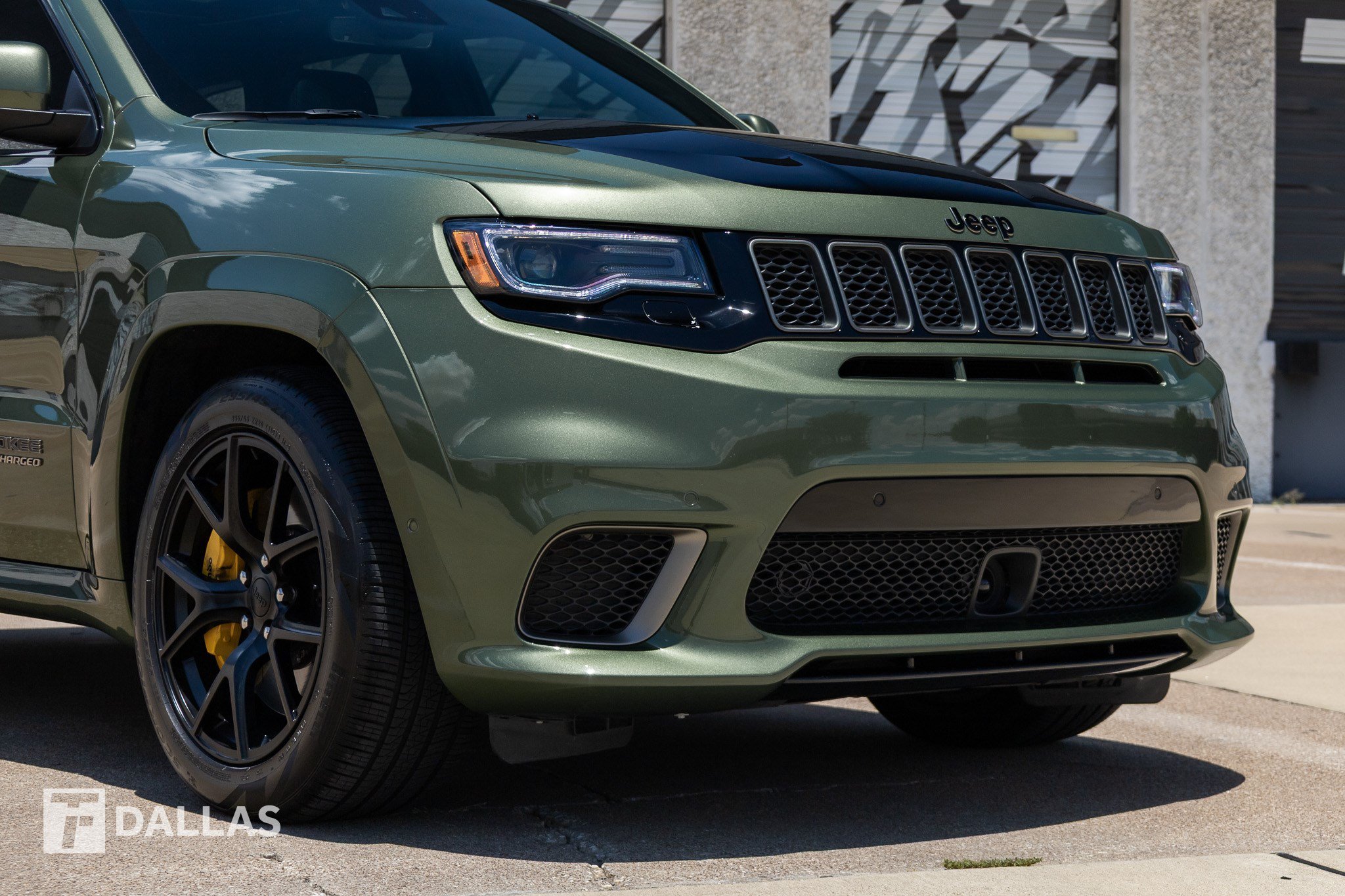 Used 2021 Jeep Grand Cherokee Trackhawk AWD/4WD image 2