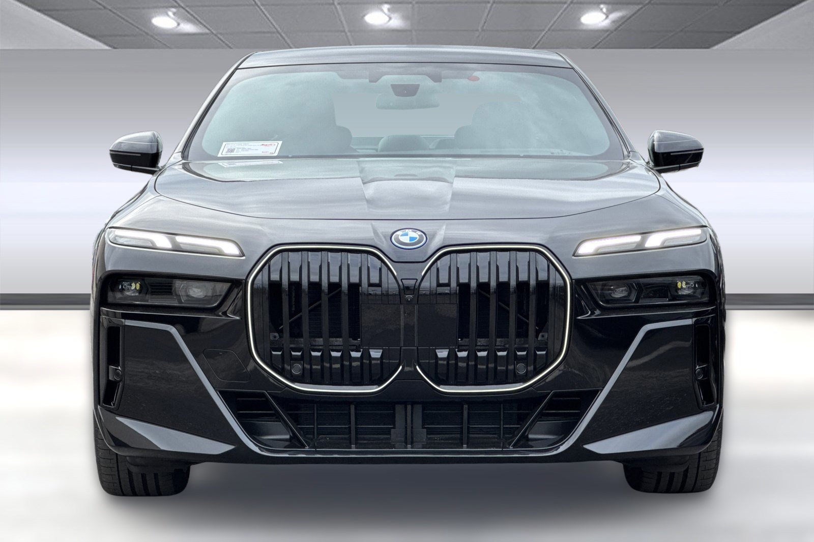New 2026 BMW 750e xDrive image 5