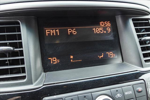 Used 2015 Nissan Pathfinder S AWD/4WD image 17