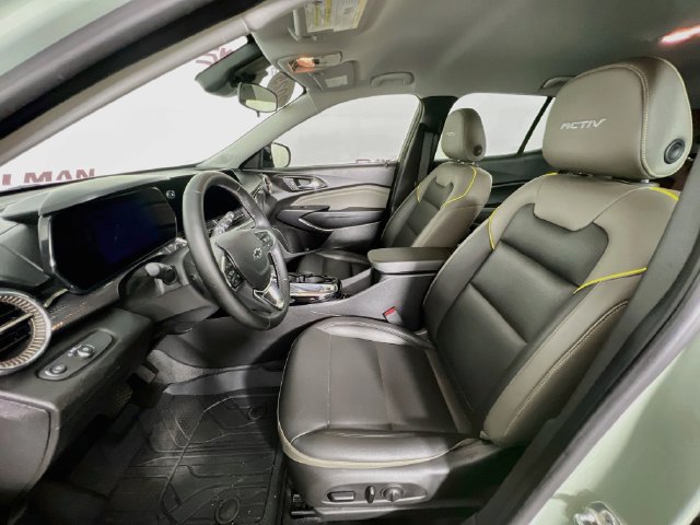 Used 2025 Chevrolet Trax ACTIV w/ Driver Confidence Package FWD image 10
