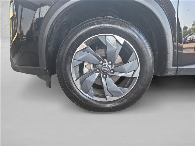 Used 2025 Nissan Rogue SV FWD image 23