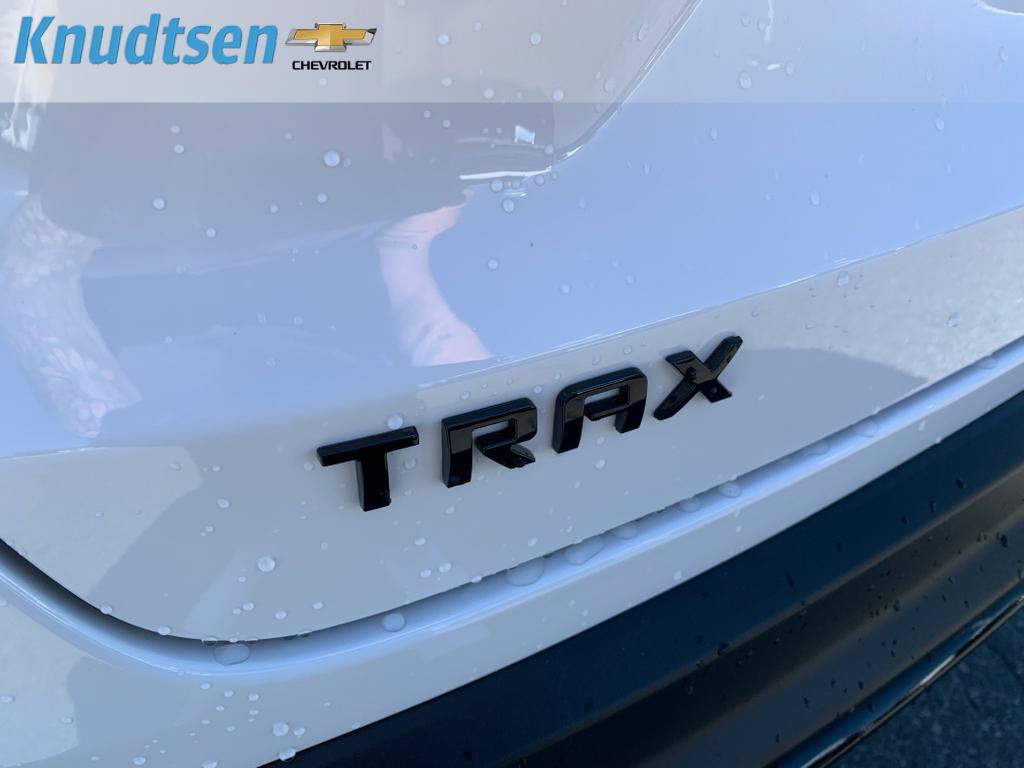 New 2026 Chevrolet Trax RS w/ Sunroof Package FWD image 16