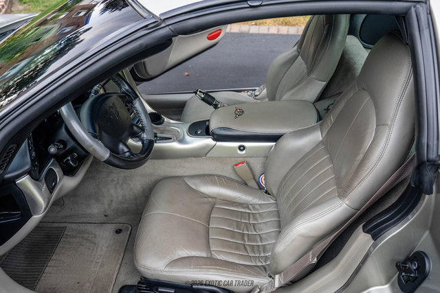 Used 2000 Chevrolet Corvette Coupe RWD image 54