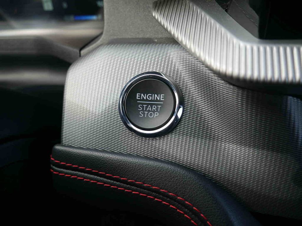 Used 2025 Ford Explorer ST-Line image 32