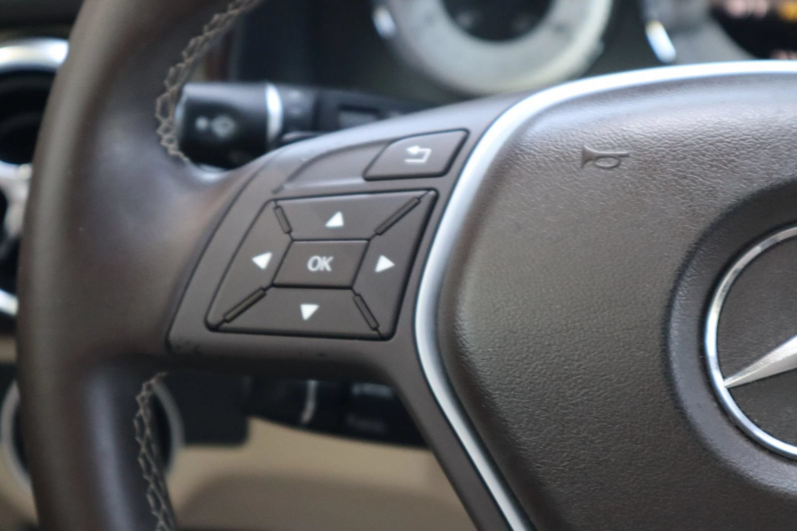 Used 2013 Mercedes-Benz GLK 350 2WD image 28