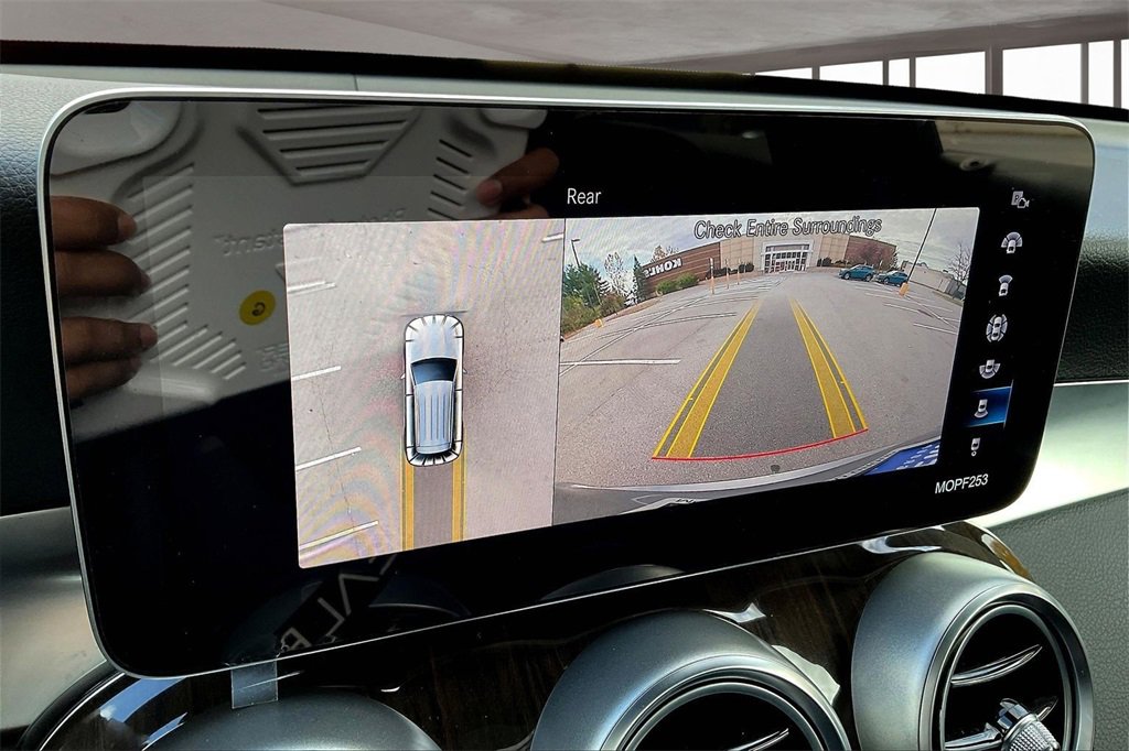 Used 2021 Mercedes-Benz GLC 300 4MATIC image 13