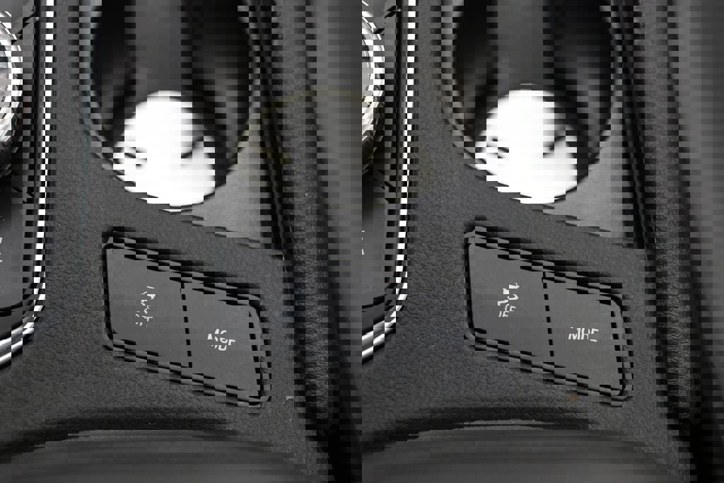 Used 2025 Cadillac XT5 Premium Luxury image 27