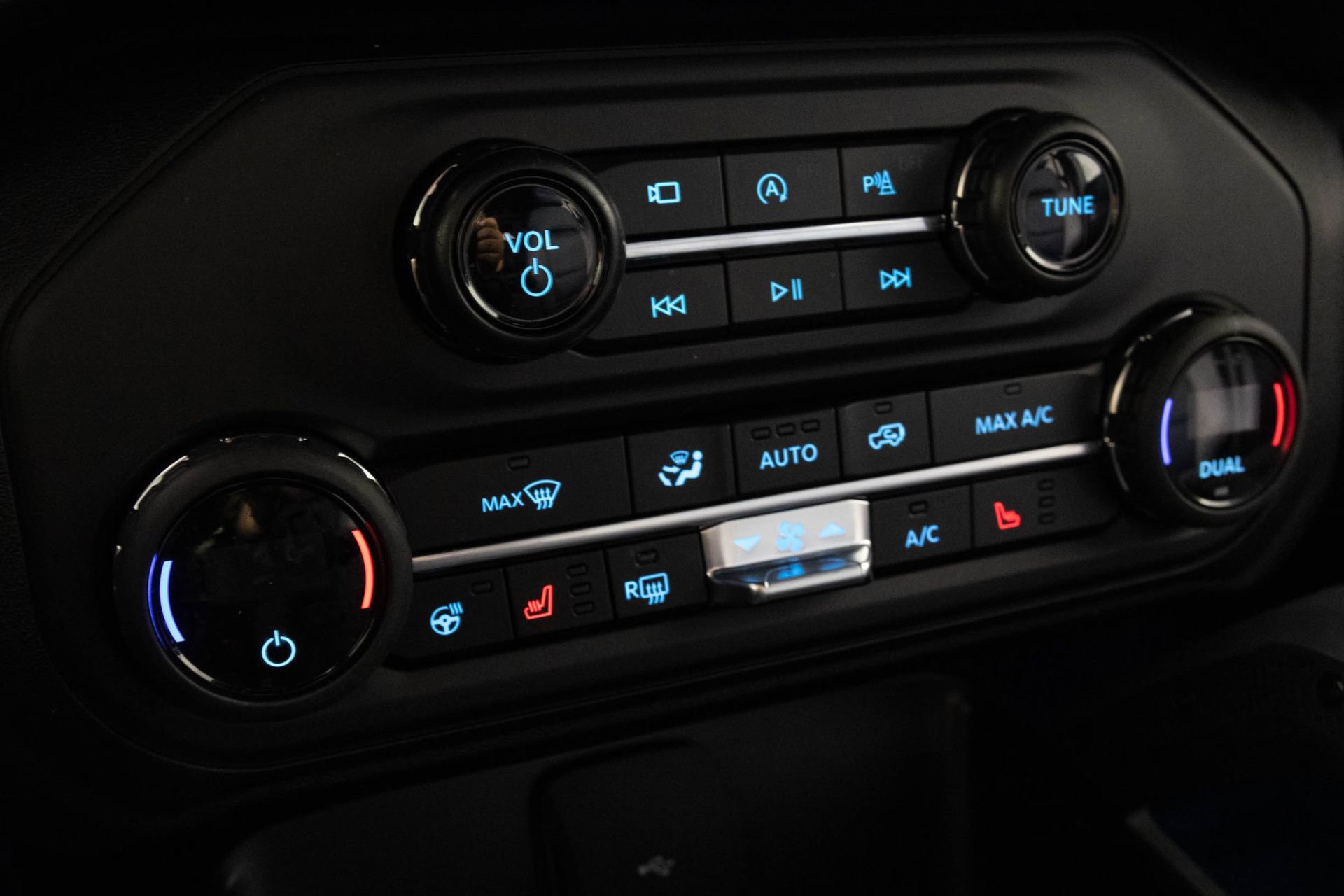 Used 2024 Ford Bronco Outer Banks AWD/4WD image 30