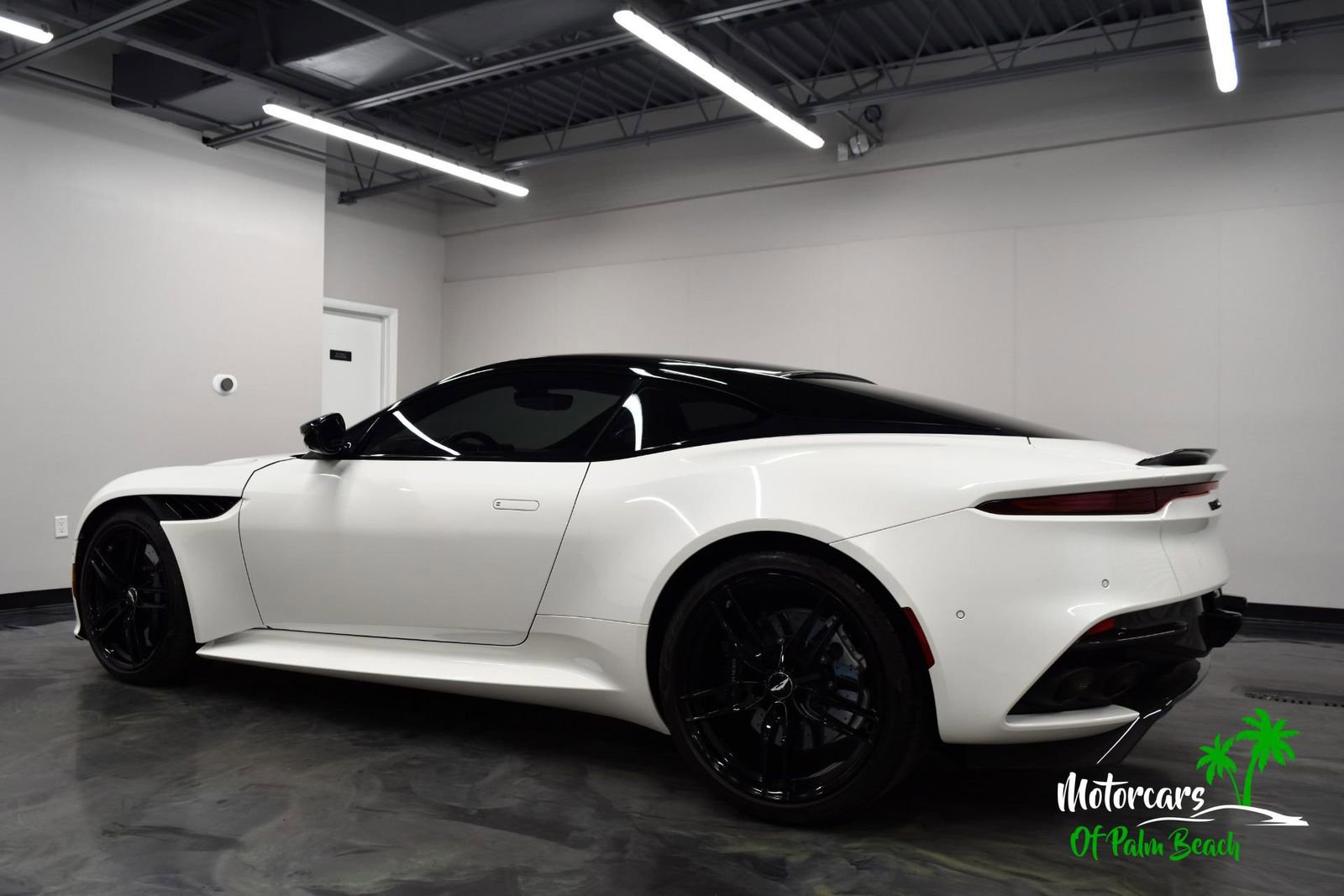 Used 2019 Aston Martin DBS Superleggera image 6