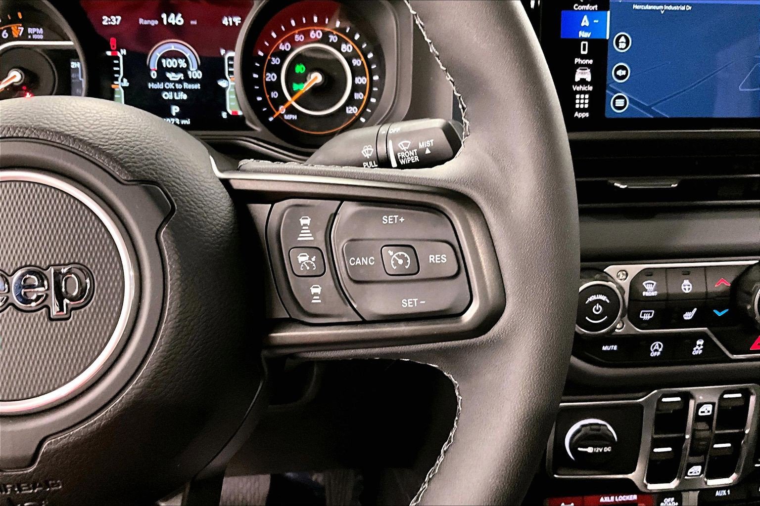 Used 2025 Jeep Gladiator Mojave AWD/4WD image 26