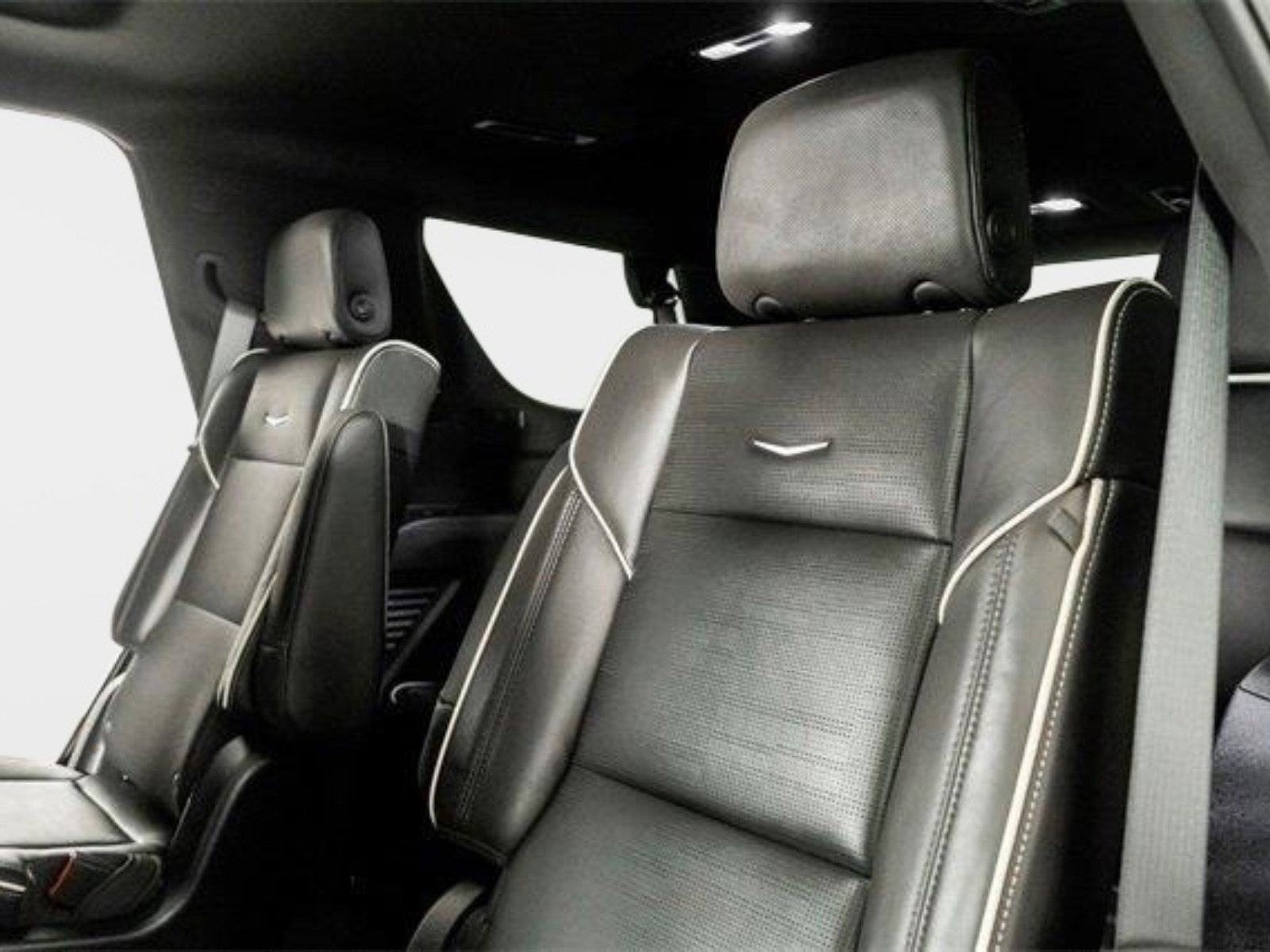 Used 2026 Cadillac Escalade Luxury w/ Touring Package image 22