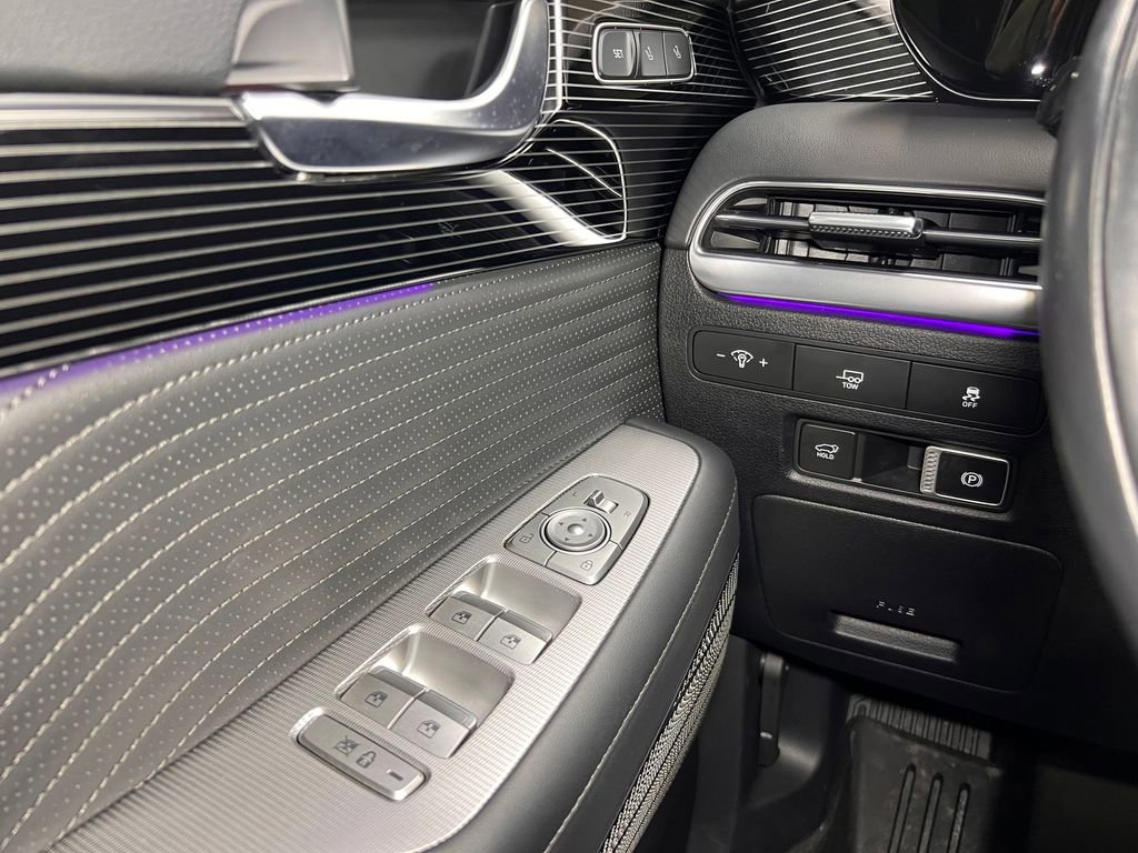 Used 2023 Hyundai Palisade Calligraphy image 13