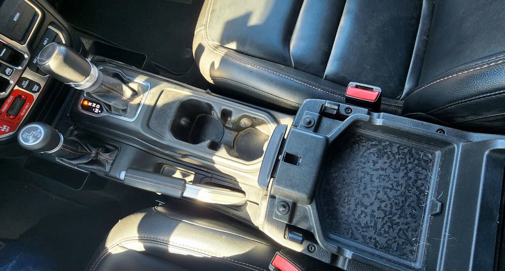 Used 2022 Jeep Wrangler Unlimited Rubicon w/ Trailer Tow Package image 30