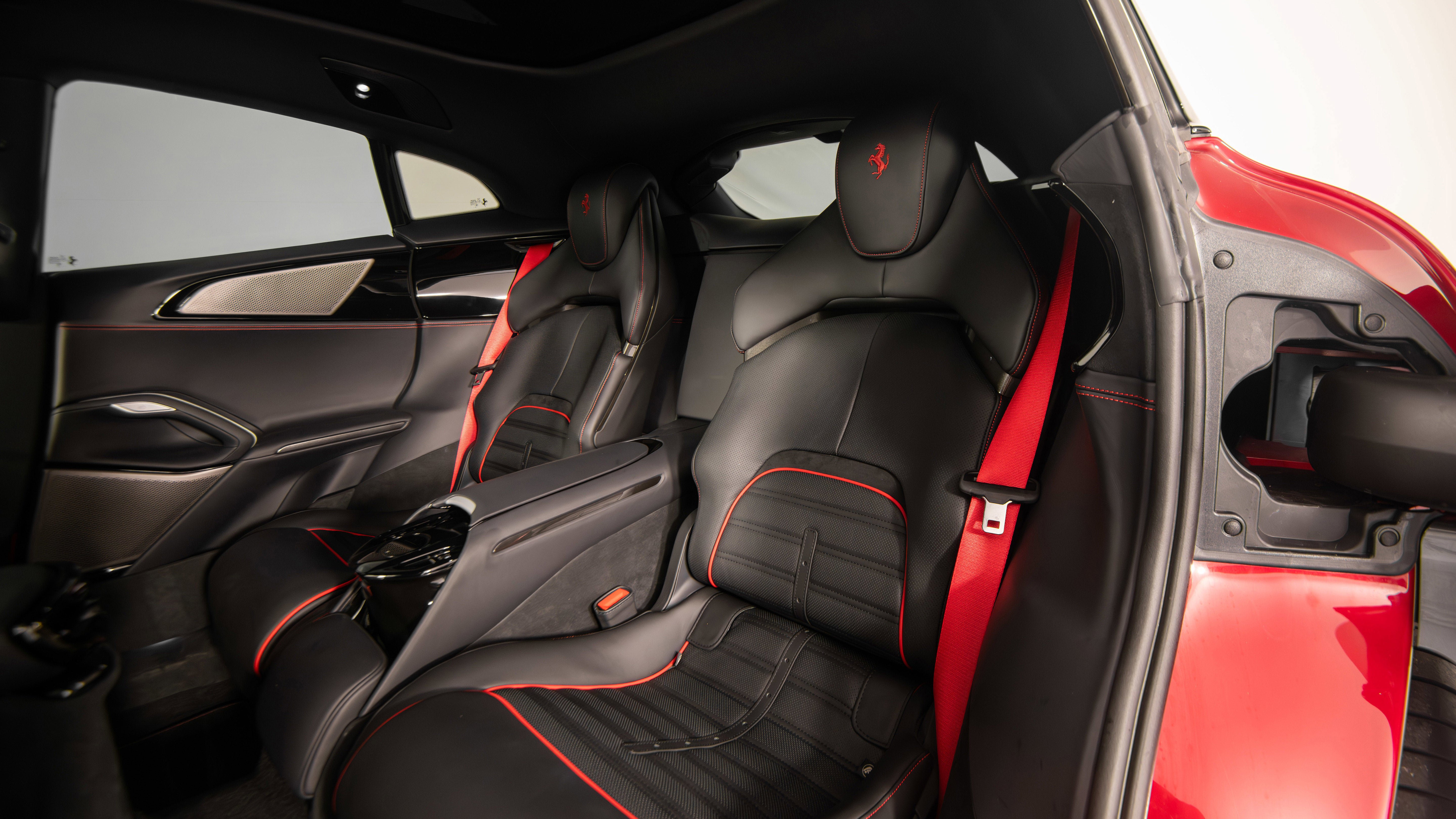 Certified 2025 Ferrari Purosangue AWD/4WD image 37