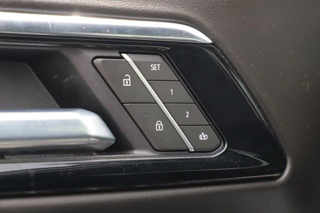 Used 2025 Chevrolet Tahoe LT AWD/4WD image 18