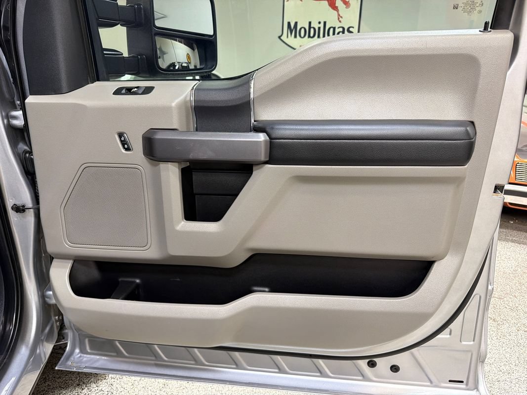 Used 2022 Ford F350 XLT AWD/4WD image 36