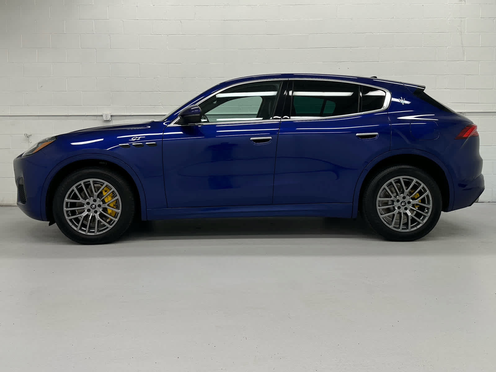 Used 2023 Maserati Grecale GT AWD/4WD image 3