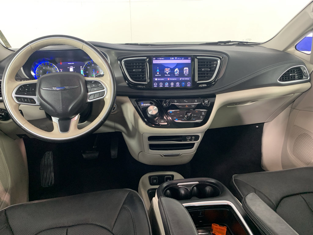 Used 2019 Chrysler Pacifica Limited FWD image 32