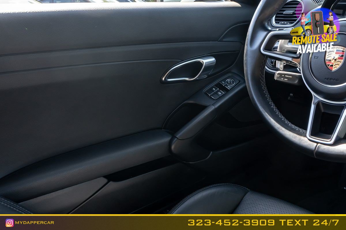 Used 2018 Porsche 718 Cayman RWD image 13