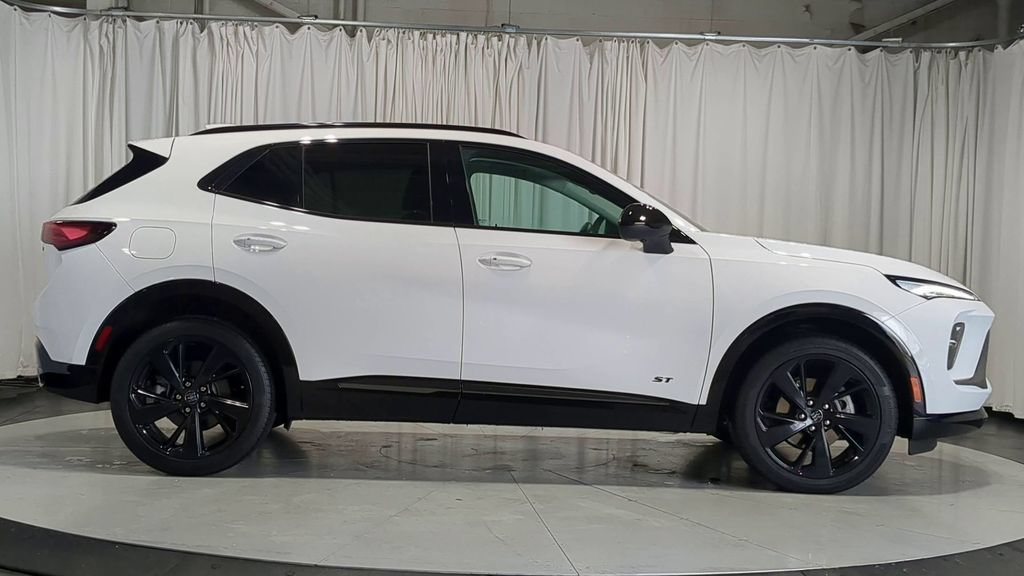 Used 2024 Buick Envision Sport Touring AWD/4WD image 9