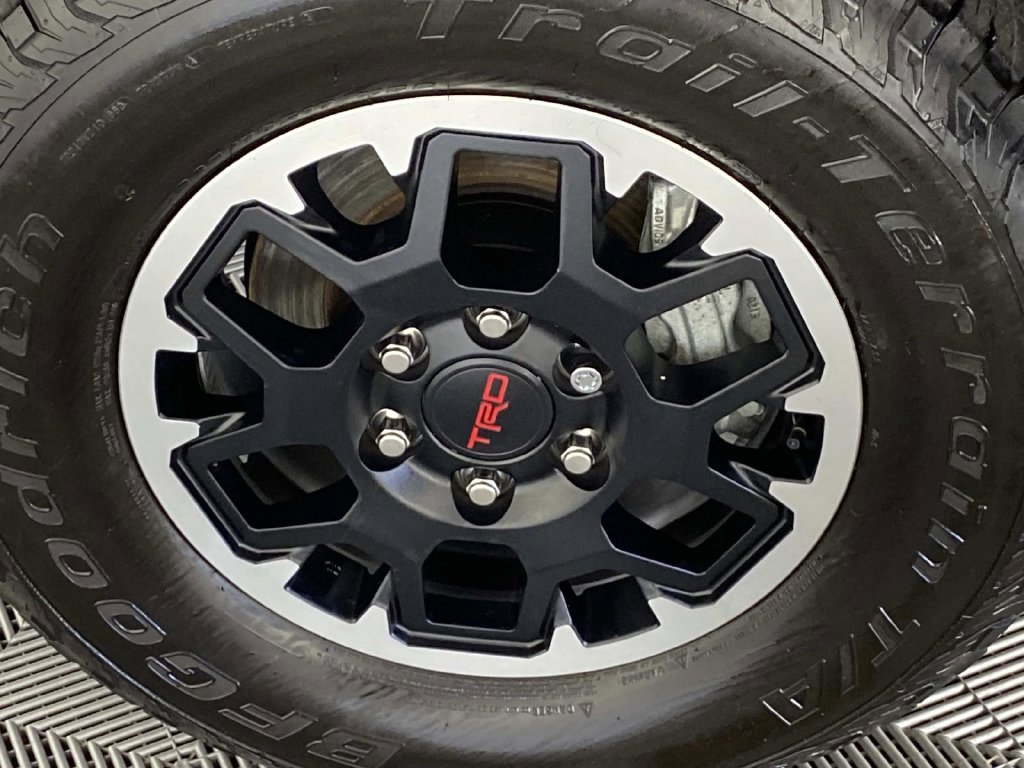 Used 2025 Toyota Tacoma TRD Off-Road AWD/4WD image 25