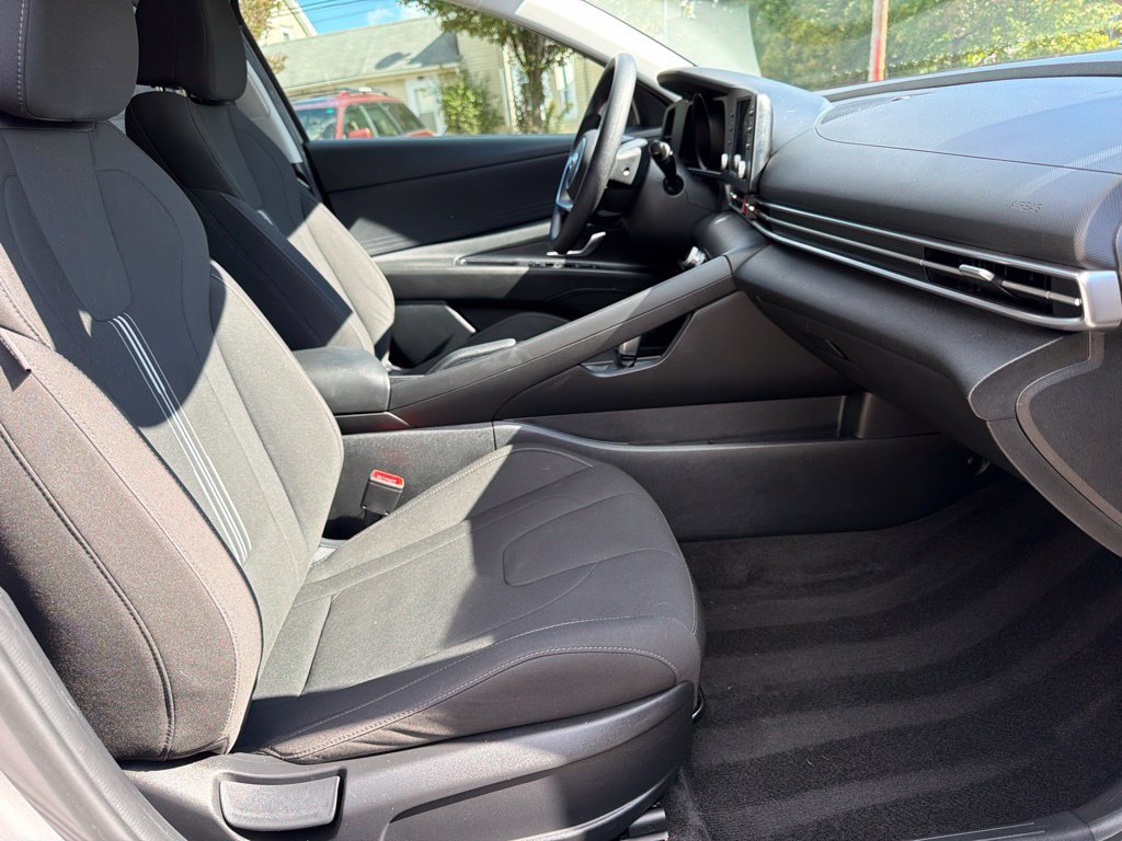 Used 2021 Hyundai Elantra SEL FWD image 28