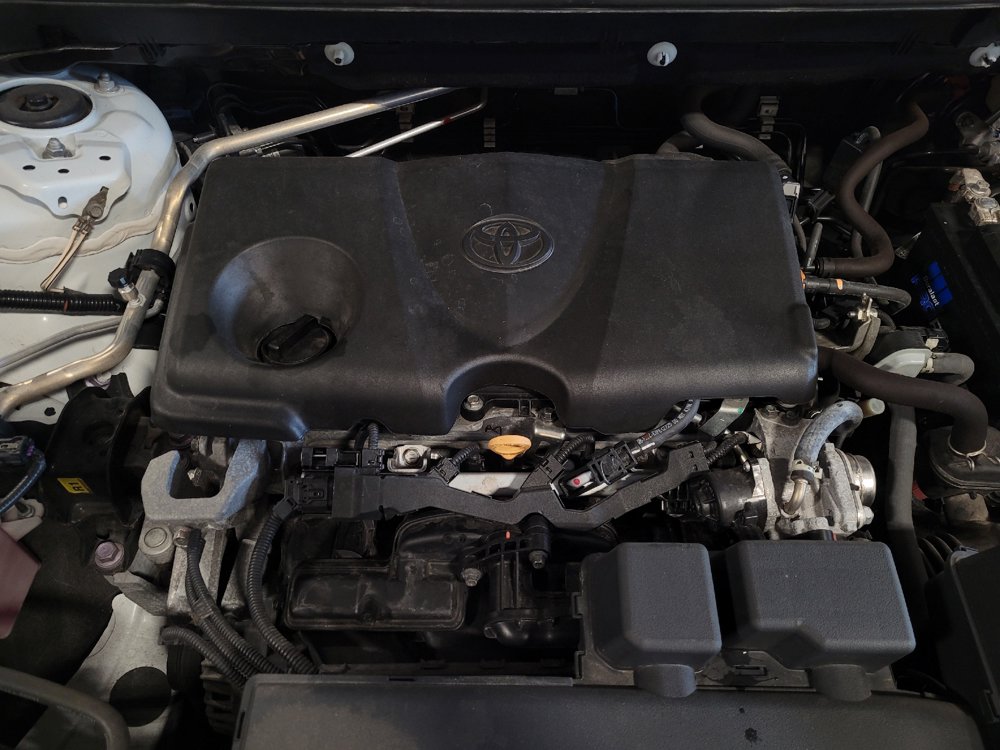 Used 2022 Toyota RAV4 LE FWD image 30