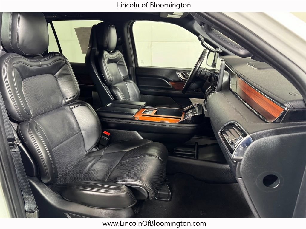 Used 2020 Lincoln Navigator Reserve w/ Equipment Group 208A Reserve AWD/4WD image 10