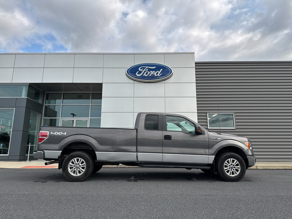 Used 2011 Ford F150 XLT w/ HD Payload Pkg AWD/4WD image 2