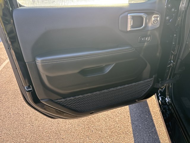 Certified 2026 Jeep Wrangler Unlimited Sahara AWD/4WD image 10