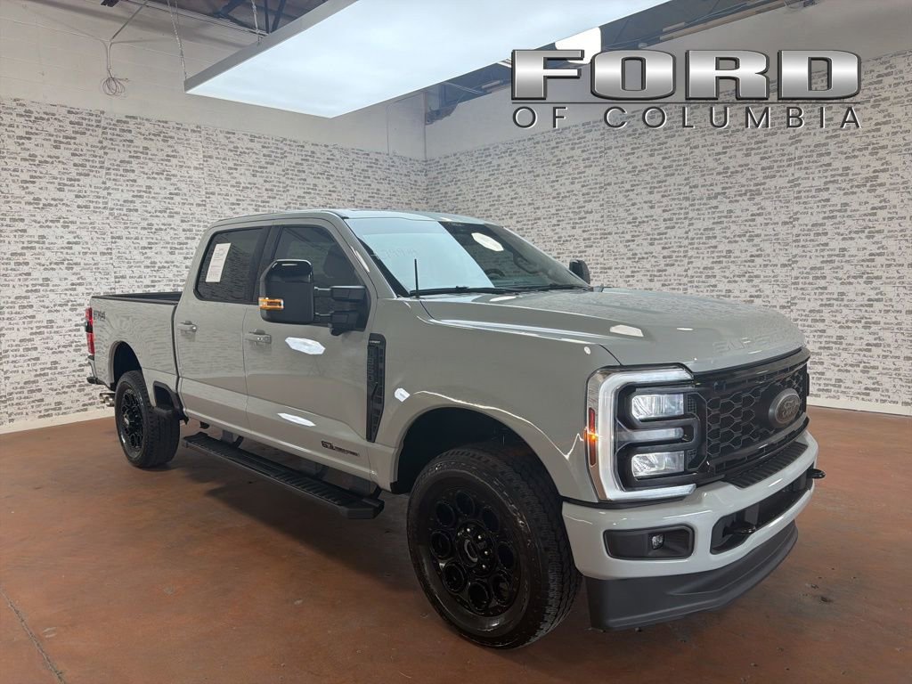 Used 2025 Ford F350 Lariat w/ Black Appearance Package AWD/4WD image 1