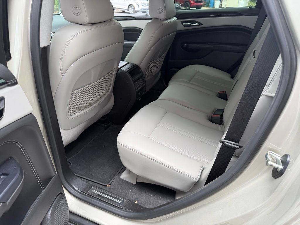 Used 2013 Cadillac SRX Luxury w/ Driver Awareness Package FWD image 9
