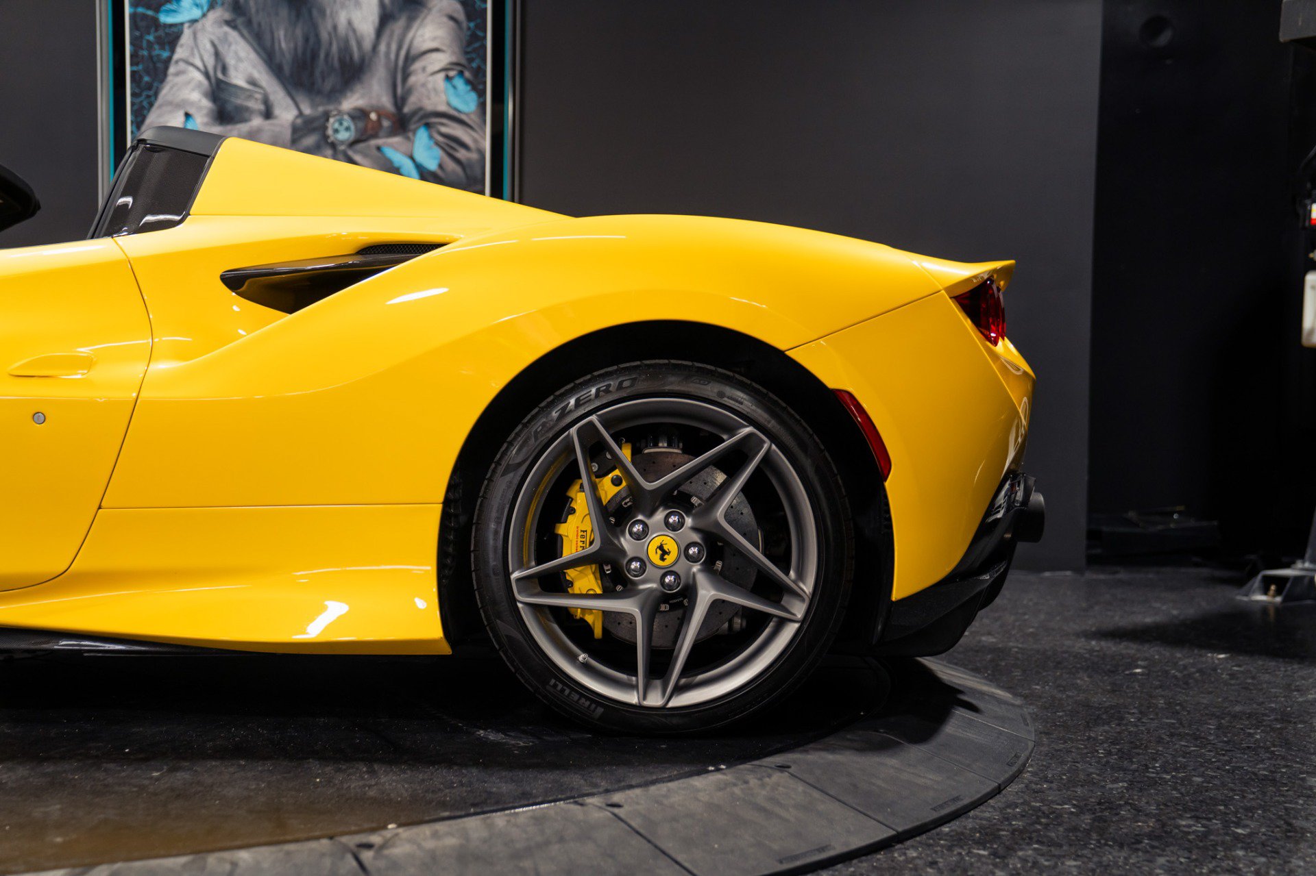 Used 2021 Ferrari F8 Tributo RWD image 10
