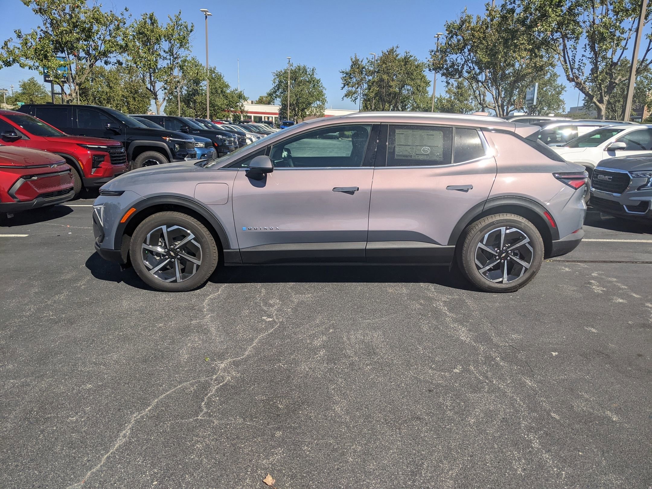 New 2026 Chevrolet Equinox EV LT image 5