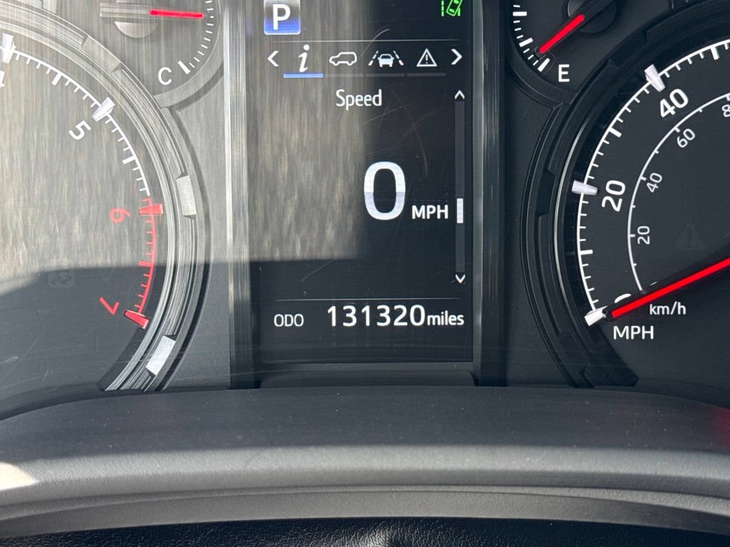 Used 2020 Toyota 4Runner SR5 AWD/4WD image 16