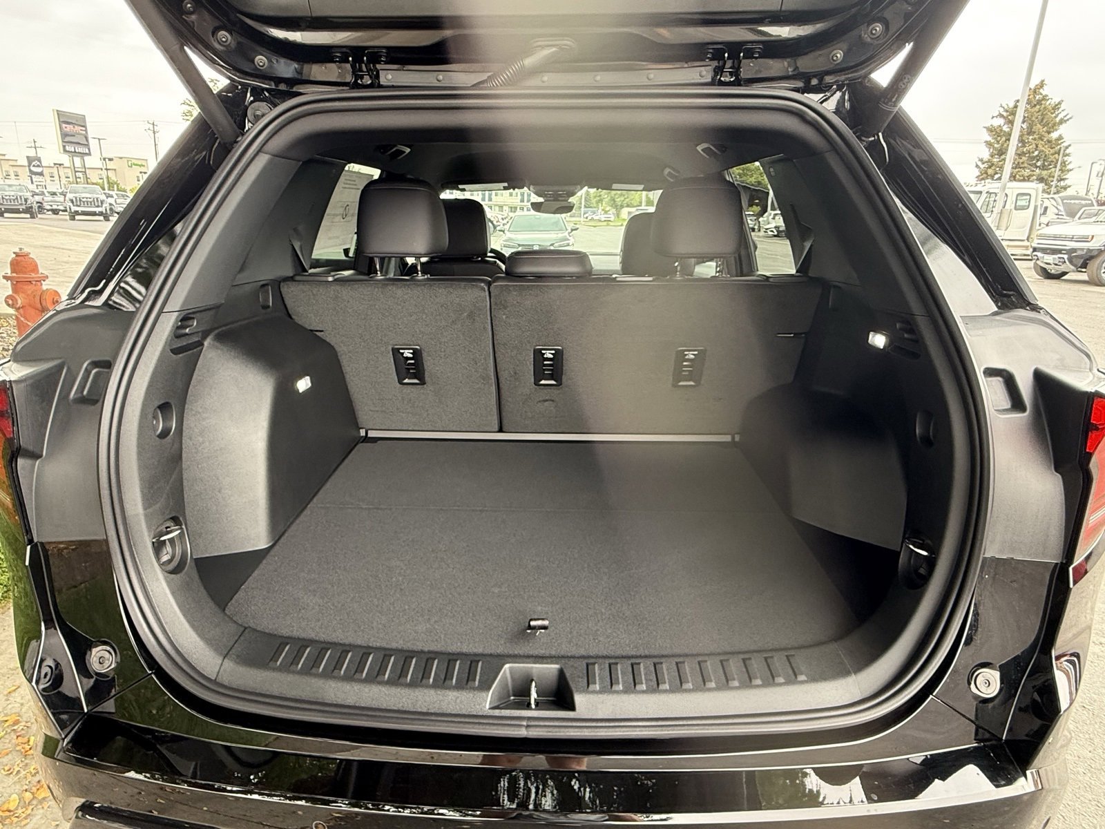 New 2026 GMC Terrain AT4 w/ Convenience Package III image 30