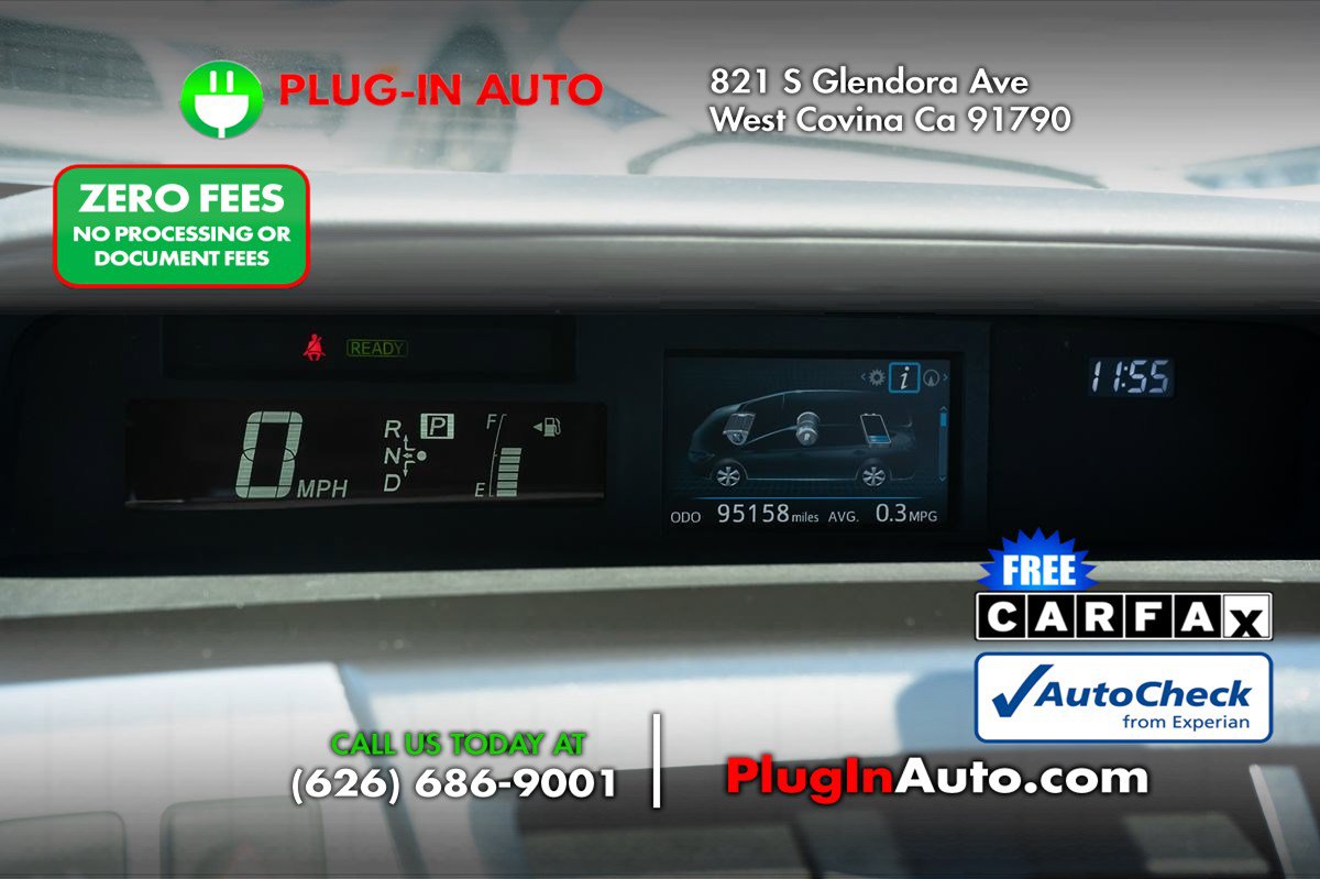 Used 2015 Toyota Prius V Four FWD image 22