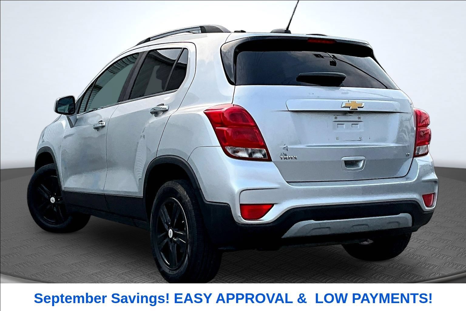 Used 2018 Chevrolet Trax LT w/ LT Convenience Package FWD image 3