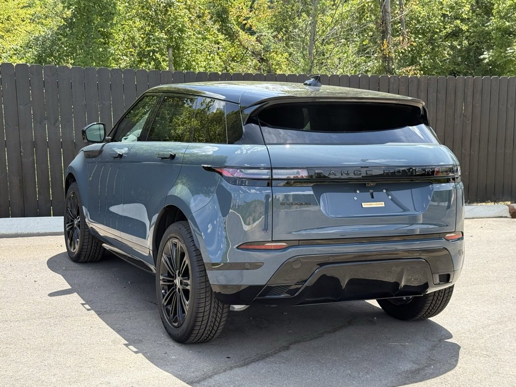 New 2026 Land Rover Range Rover Evoque Dynamic SE image 3