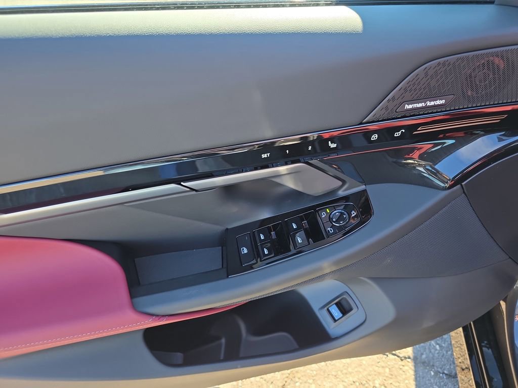 New 2026 BMW 530i xDrive w/ M Sport Package image 11