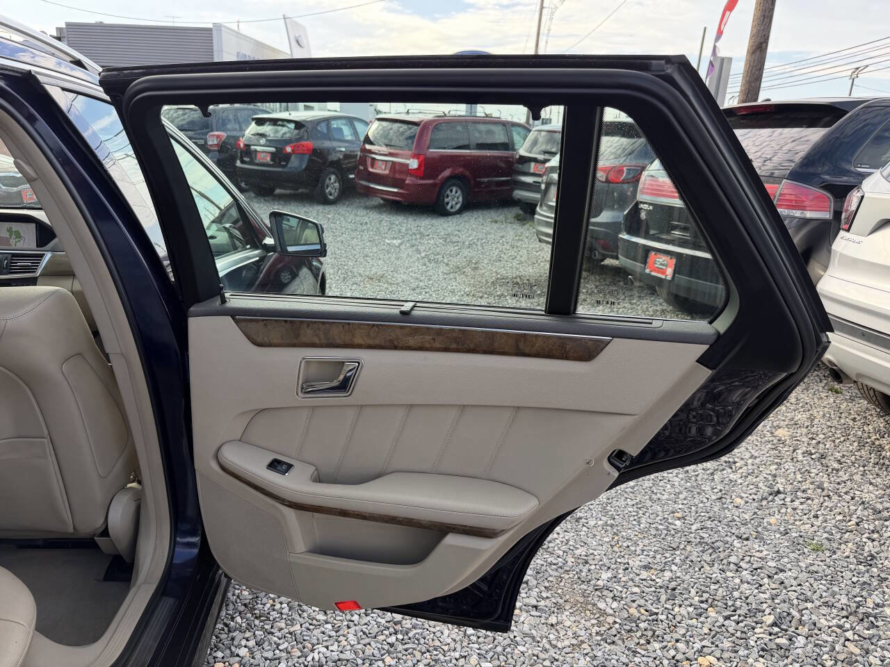 Used 2011 Mercedes-Benz E 350 4MATIC Wagon image 15