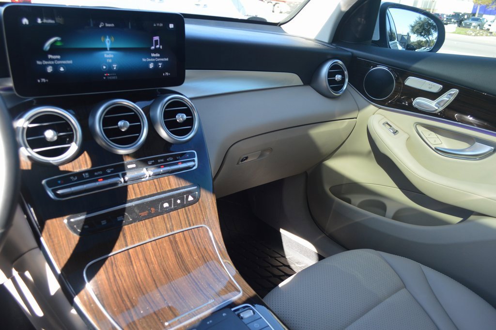 Used 2022 Mercedes-Benz GLC 300 image 19