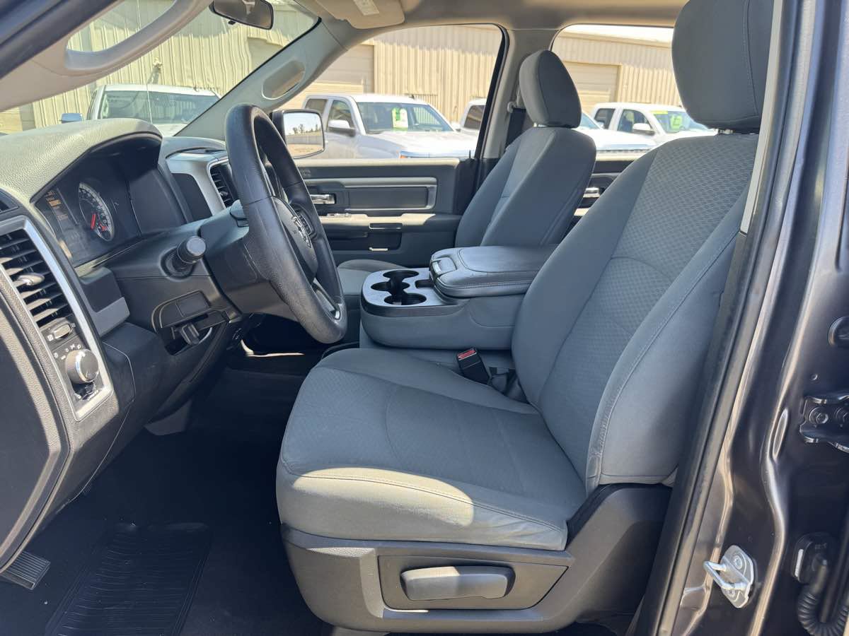 Used 2017 RAM 1500 Classic SLT AWD/4WD image 21
