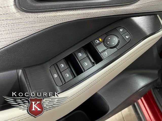 Used 2023 Nissan Rogue SV AWD/4WD image 19