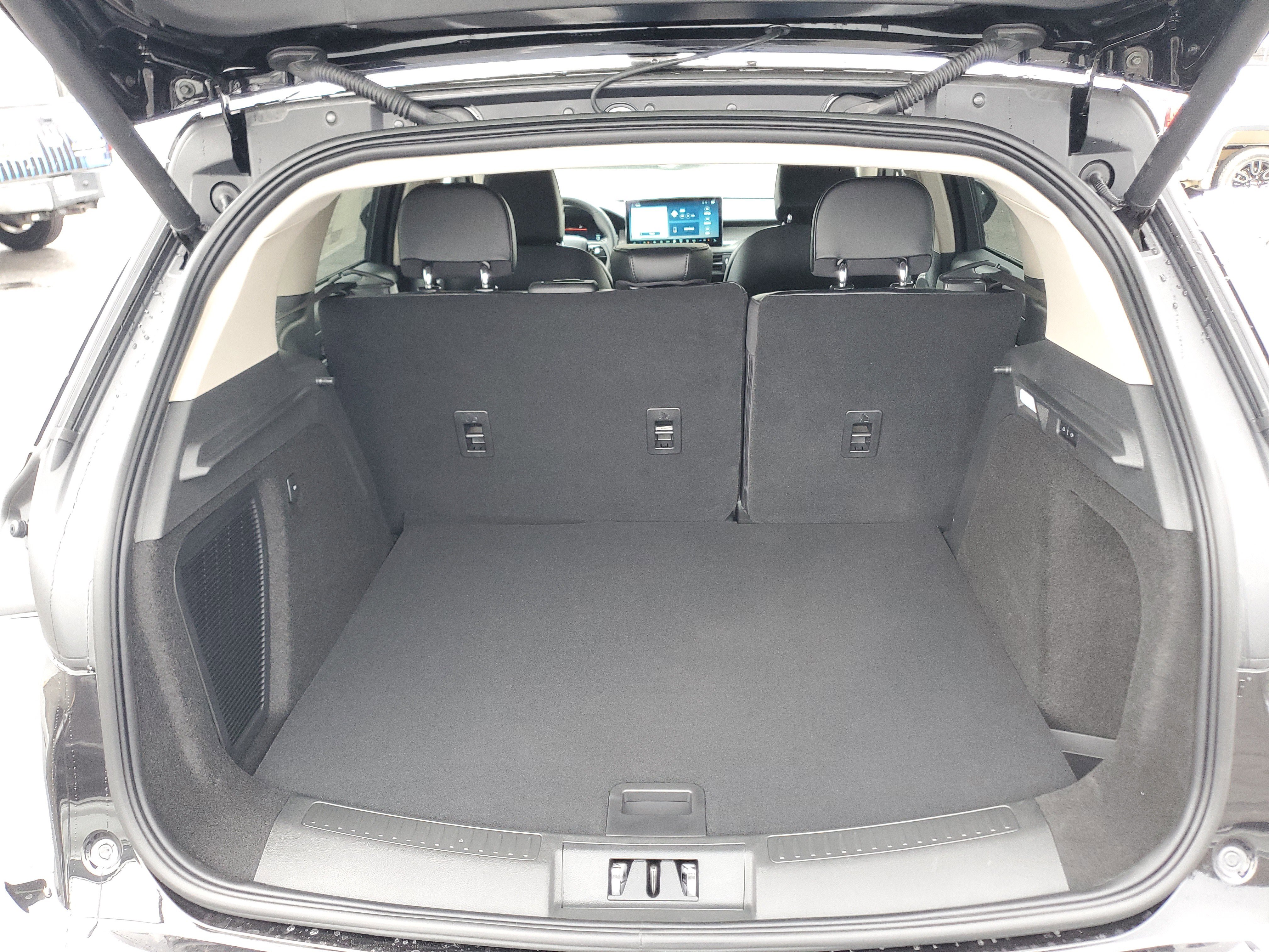 New 2026 Lincoln Corsair Premiere image 29