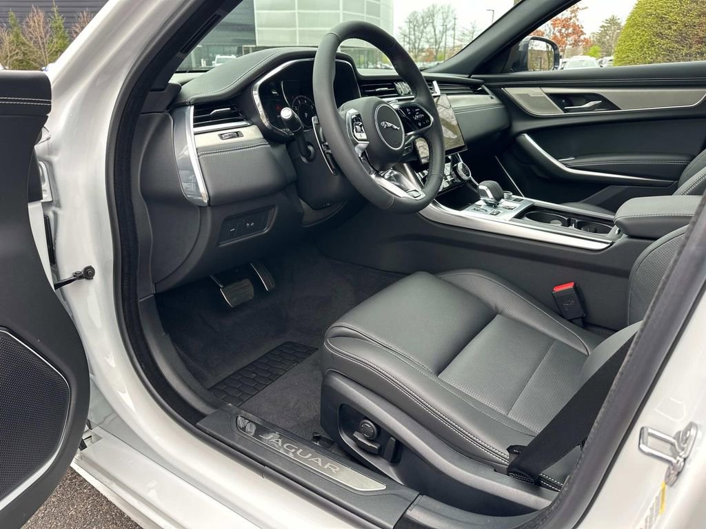 New 2024 Jaguar XF R-Dynamic SE image 11