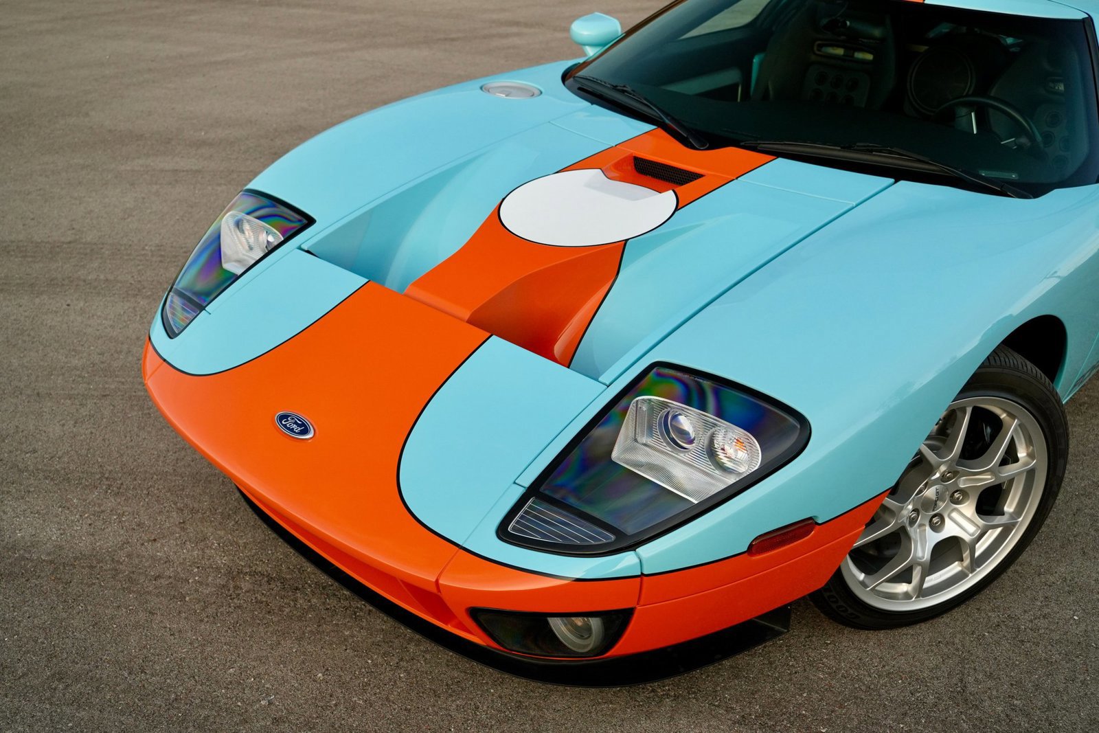 Used 2006 Ford GT image 13