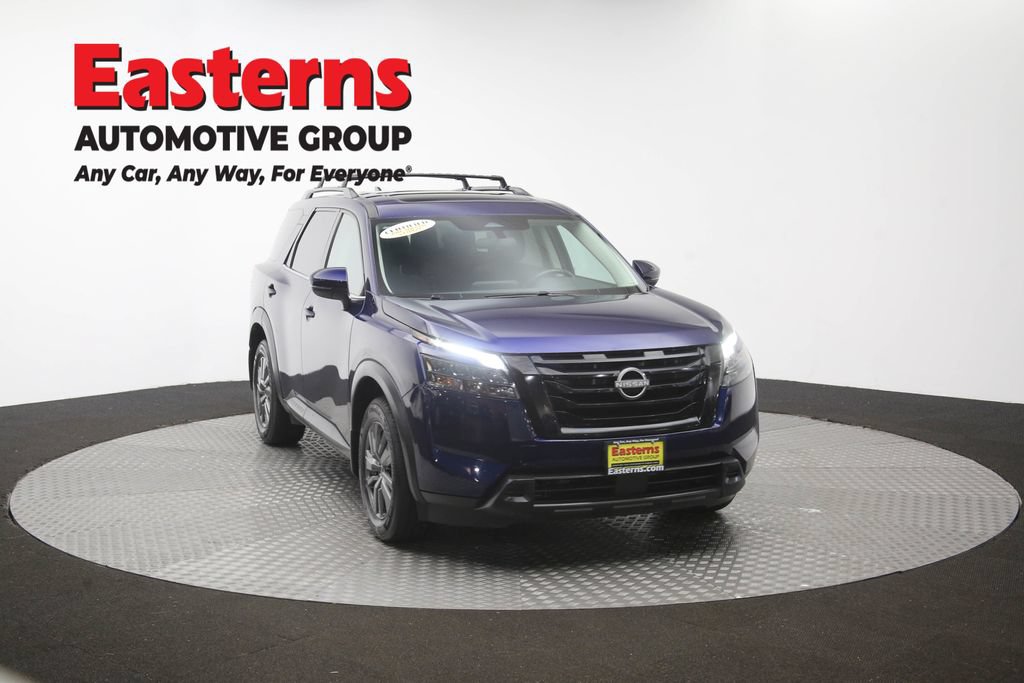 Used 2023 Nissan Pathfinder SV w/ SV Premium Package AWD/4WD image 52
